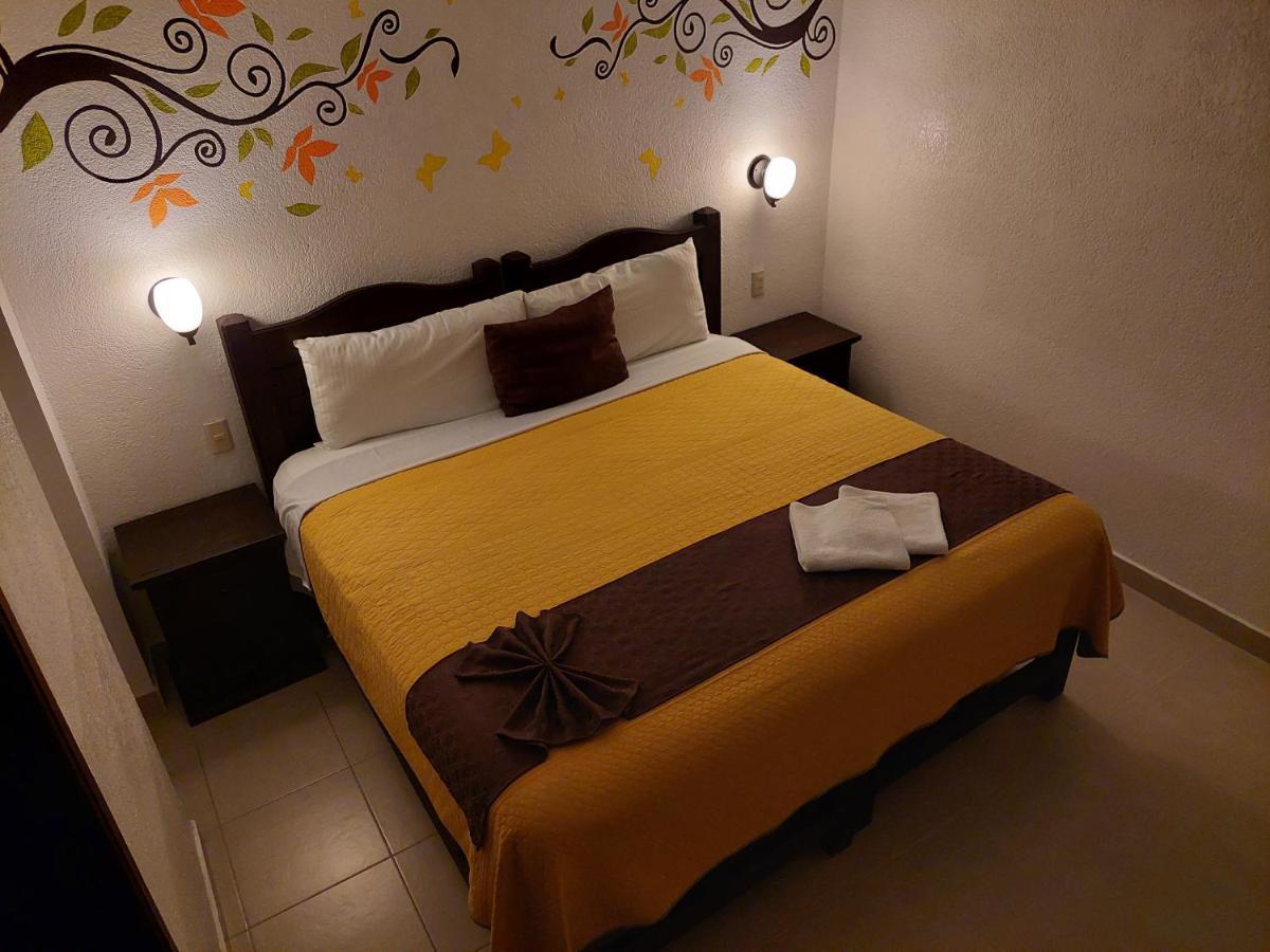 Hotel Casas 2*