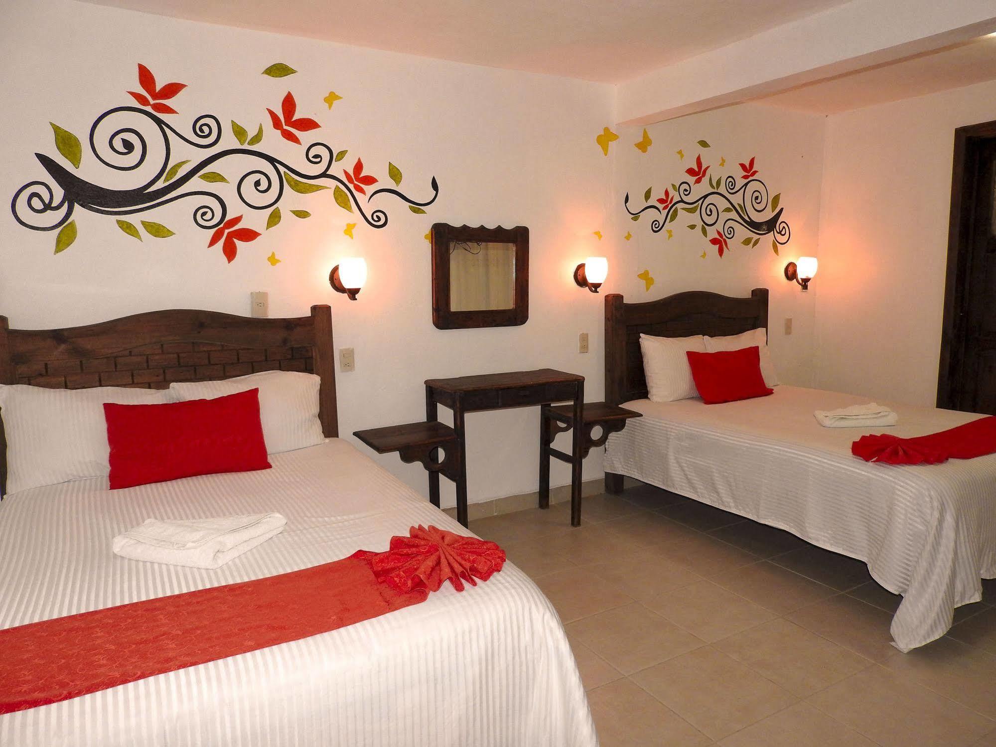 Hotel Casas 2*