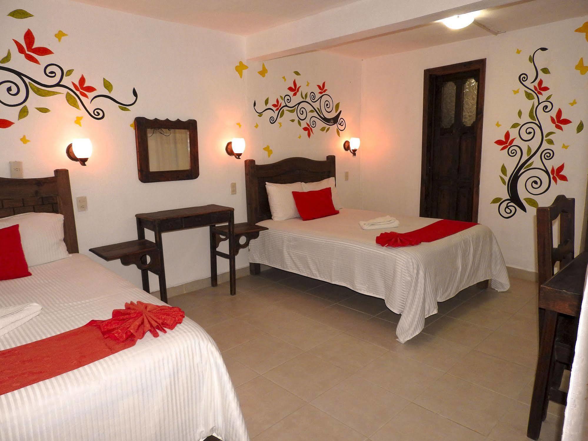 Casas Hotel 2*