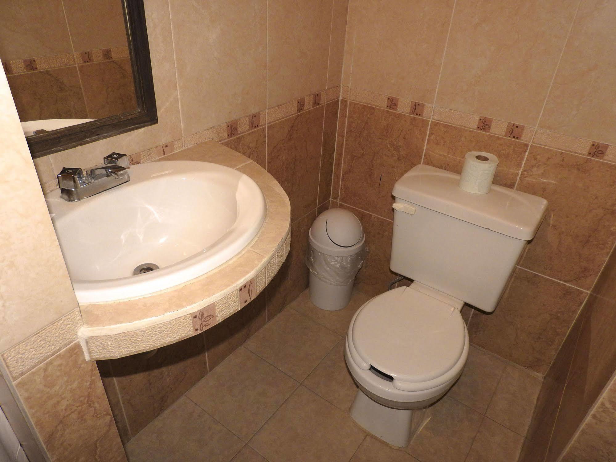 Casas Hotel 2*