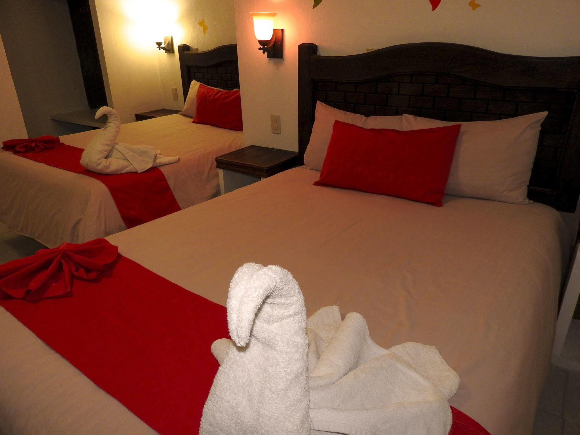 Casas Hotel 2*